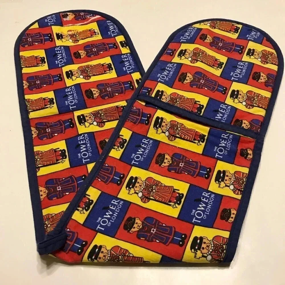 Tower Of London Teddy Bear Guard Oven Pot Holder
